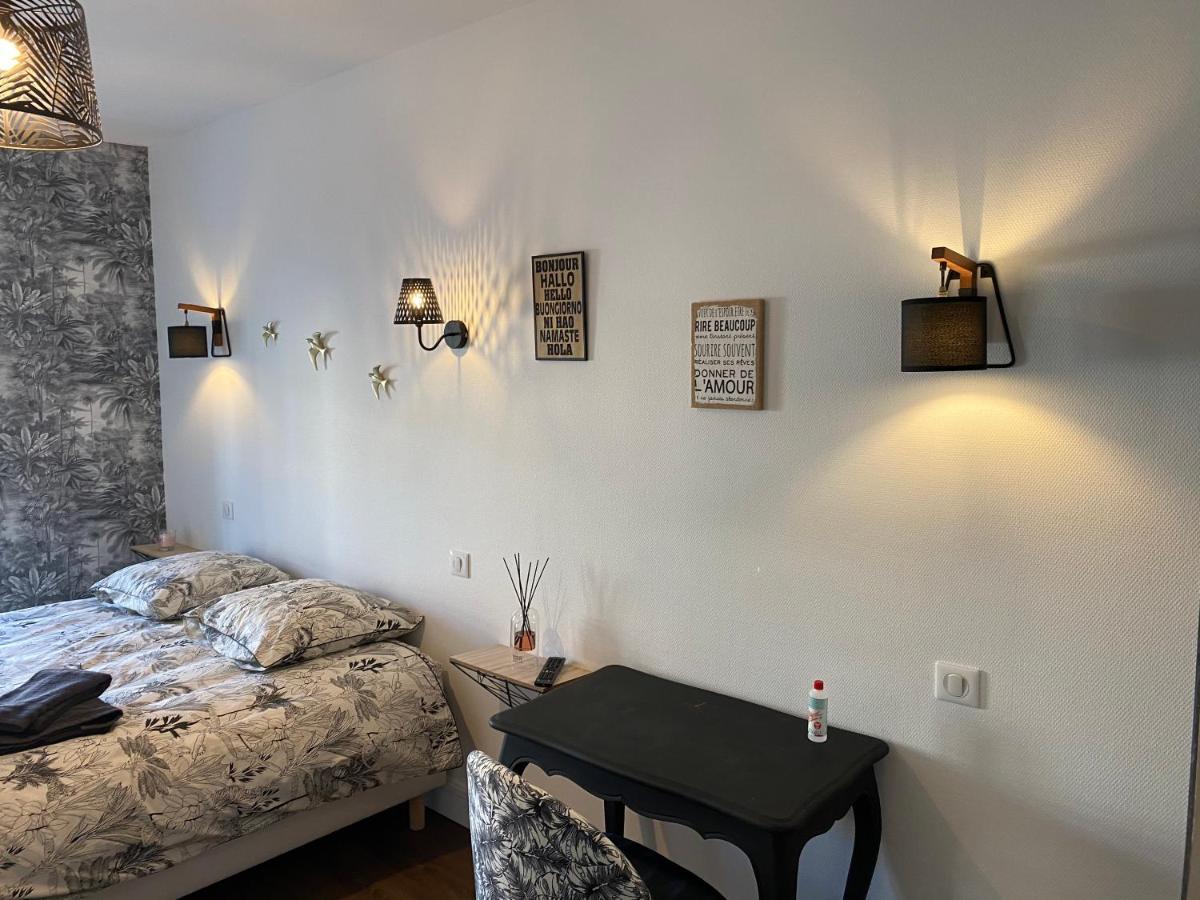 Logis Paul Massy Bed and Breakfast Meschers-sur-Gironde Buitenkant foto